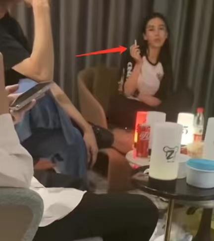 杨颖身高爆料视频最新,最新爆料视频揭示真实身高数据  第3张